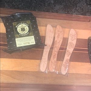 Set of 3 decorative wooden cheese spreaders flowers birds and owls